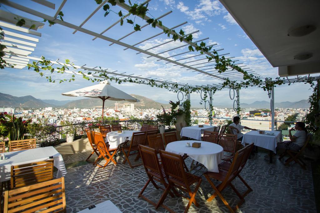 Copac Hotel Nha Trang Exteriör bild